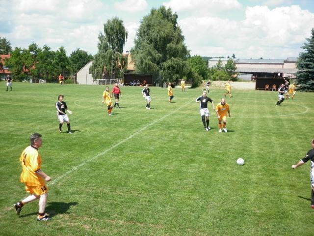 11-fotbal-06-25-vyroci789