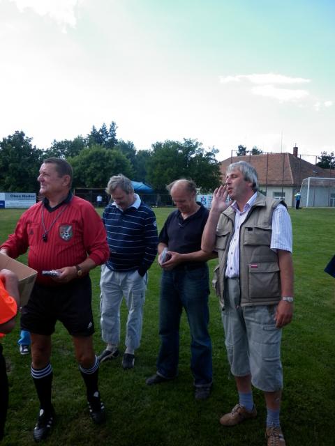 11-fotbal-06-25-vyroci806