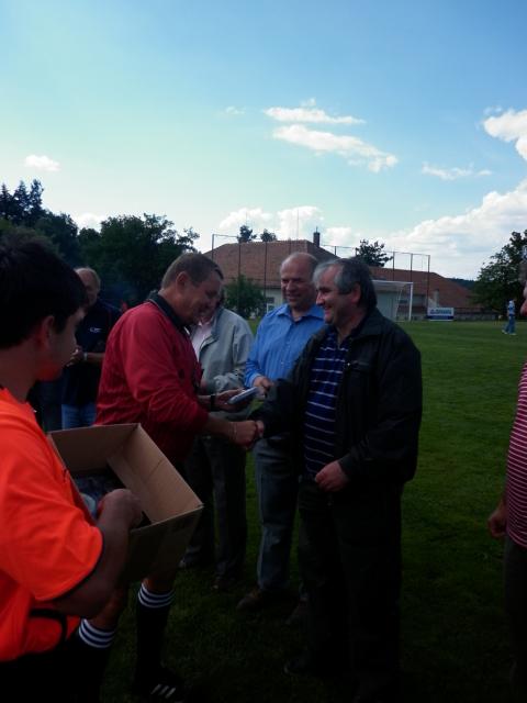 11-fotbal-06-25-vyroci810