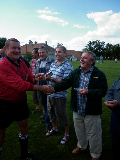 11-fotbal-06-25-vyroci814